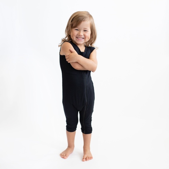 Kyte Baby Zippered Sleeveless Romper in Midnight Size 3-6 monthsMidnight / 3-6 m - Picture 3 of 4